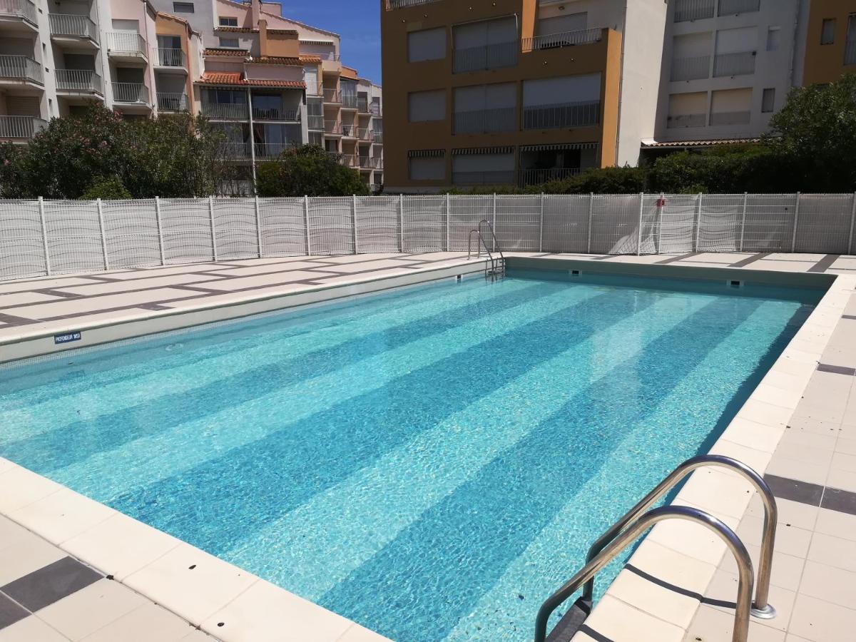 Studio Cabine Vue Port Avec Parking Prive, Piscine, Parc, Boulodrome Агд Екстер'єр фото