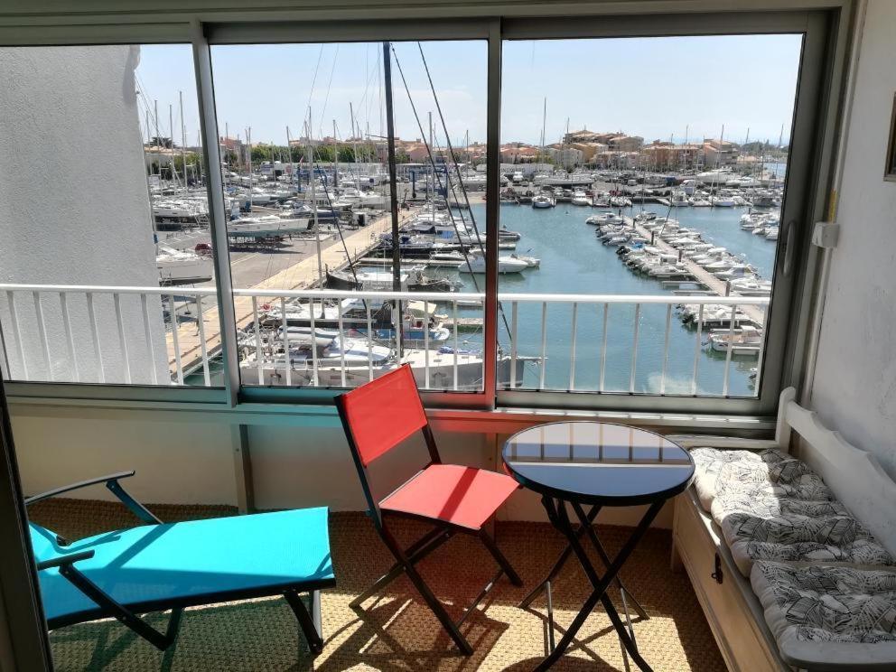 Studio Cabine Vue Port Avec Parking Prive, Piscine, Parc, Boulodrome Агд Екстер'єр фото